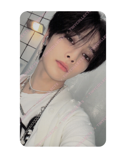 I.N album incl. B ver. double-sided ROCK-STAR Stray Kids
