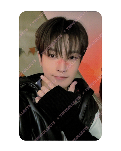 Hongjoong trading card 1 Aniteez in Treasure ATEEZ