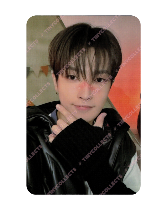 Hongjoong trading card 1 Aniteez in Treasure ATEEZ
