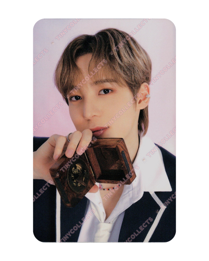 Yunho trading card 5 Aniteez in Illusion ATEEZ